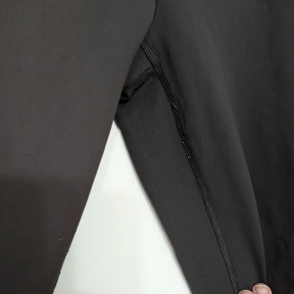 Lululemon, Women's Size 6, Pace‎ Queen Tight, 7/8 Leggings, Soot - Picture 4 of 4